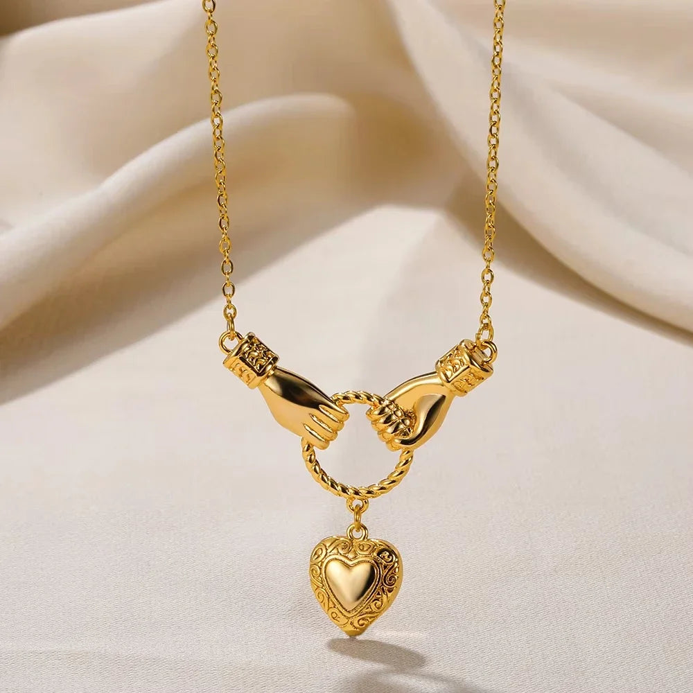 Punk Gold Color Heart Pendant Necklace for Women Stainless Steel Buckle Beaded Neck Chain Choker Y2K Jewelry Accessories