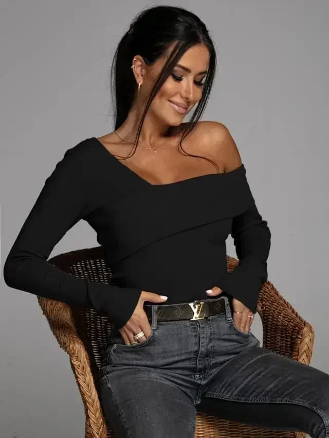 New Fashion Sexy Off the Shoulder Long sleeved T Elegant Women's Wear Essential Showcasing Female Charm