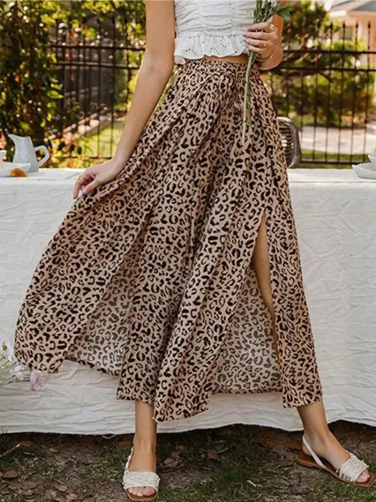 2025 Spring Collection - Loose Fit Solid Color Elastic Waist Long Half Pants