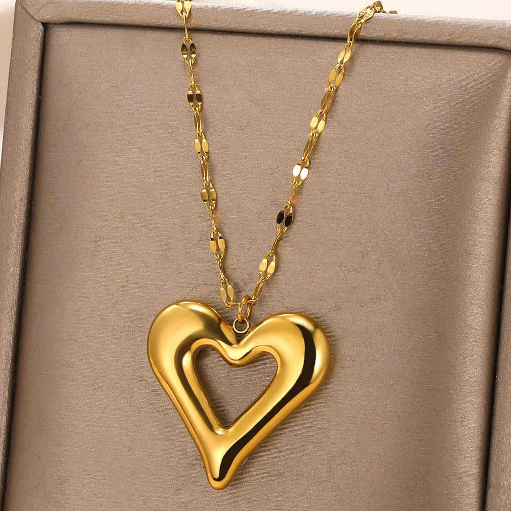 Punk Gold Color Heart Pendant Necklace for Women Stainless Steel Buckle Beaded Neck Chain Choker Y2K Jewelry Accessories