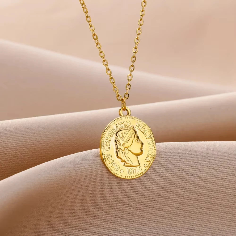 Punk Gold Color Heart Pendant Necklace for Women Stainless Steel Buckle Beaded Neck Chain Choker Y2K Jewelry Accessories