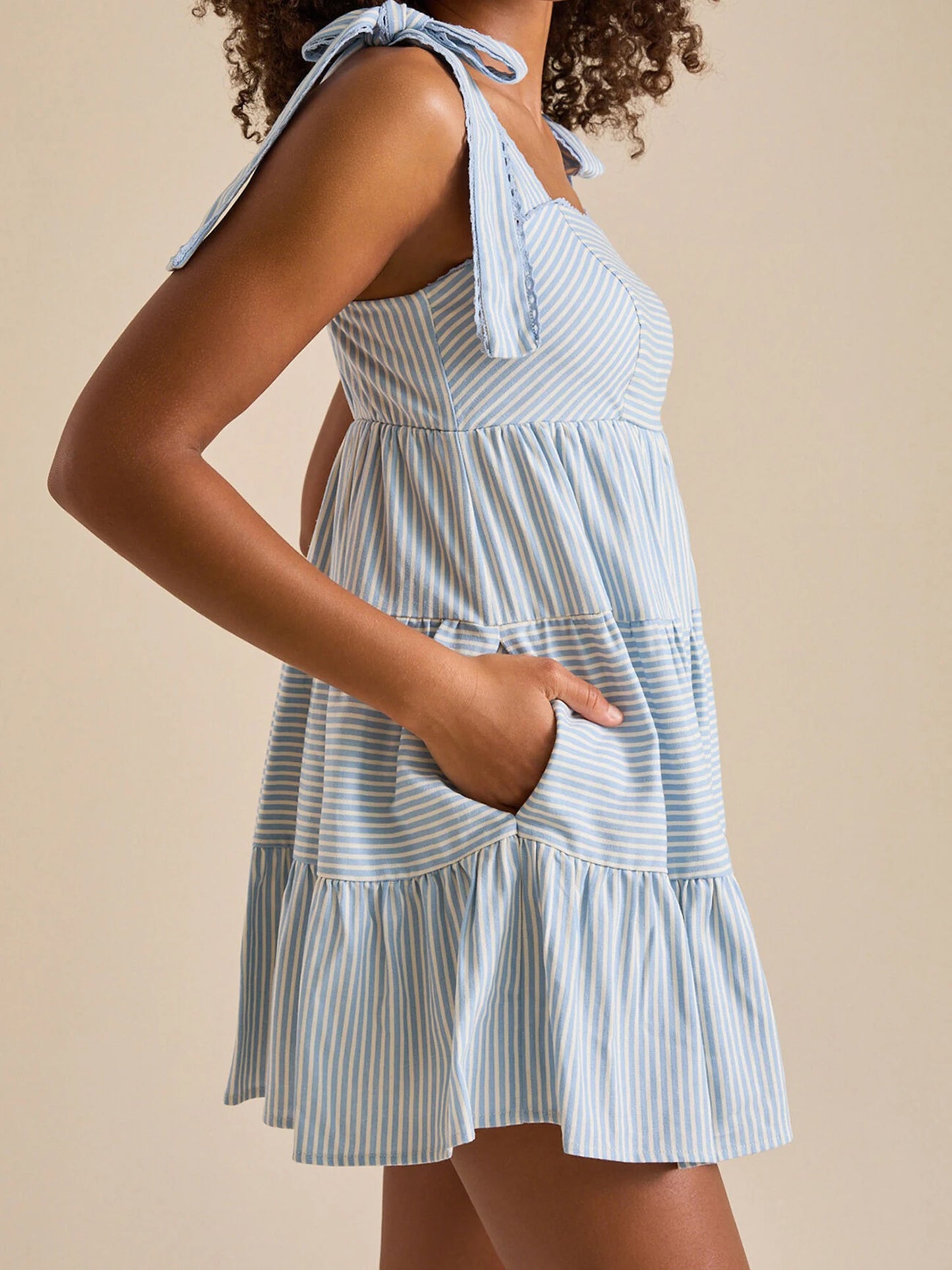 Elegant Floral Print Sleeveless Mini Dress with Adjustable Straps for Women A-Line Party Dress for Beach Club Streetwear and