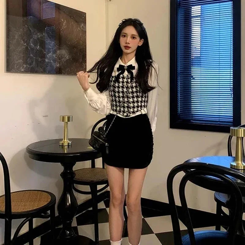 White Bow Shirts Women Sweet Preppy Kawaii Lace Patchwork Blouses Lolita Korean Elegant Peter Pan Collar Long Sleeve Crop Tops